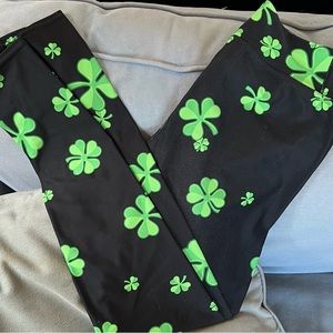Shamrock yoga pants//leggings